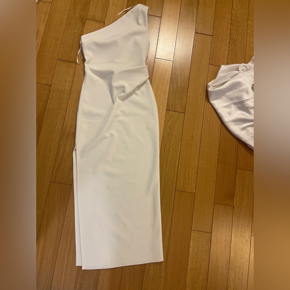 Bec bridge asymmetric tuck in dress in size 2 - Picture 4 of 4